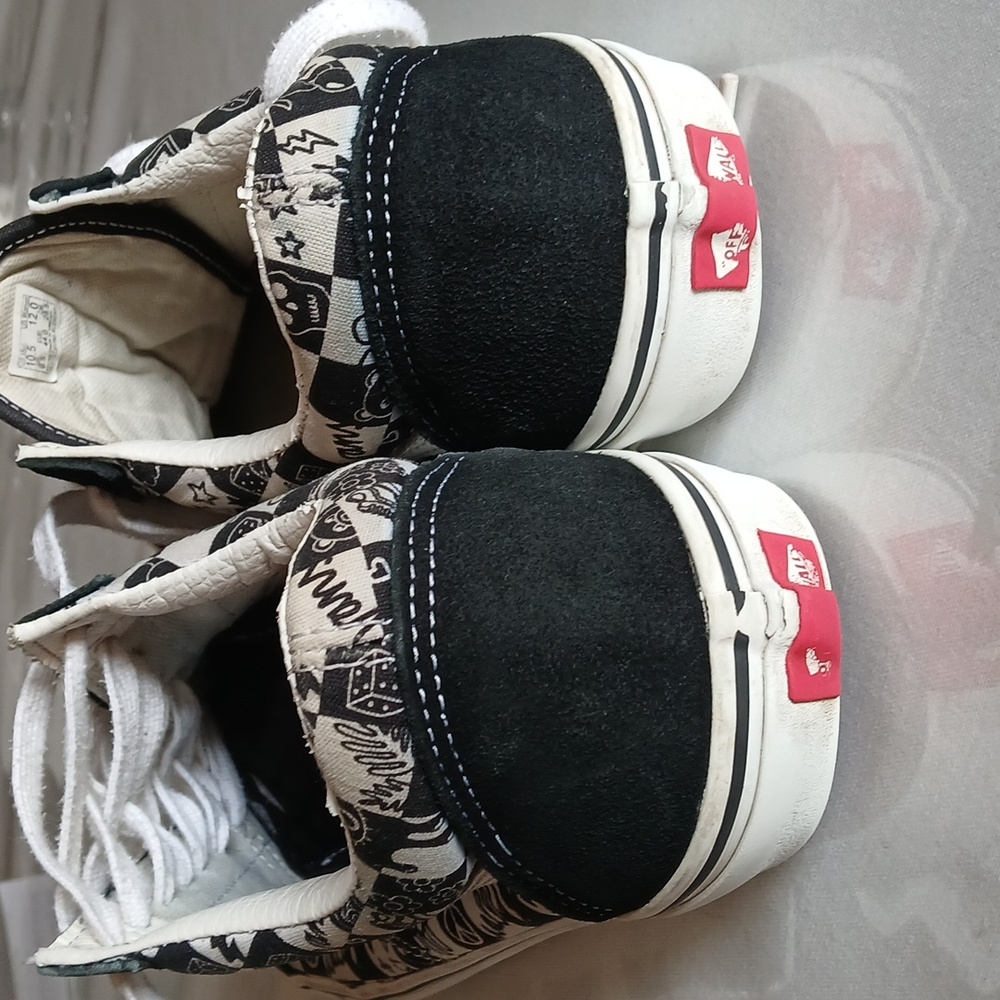 Vans Size 10.5 Man Women 12 Black and White Graphic Vans - Picture 4 of 6
